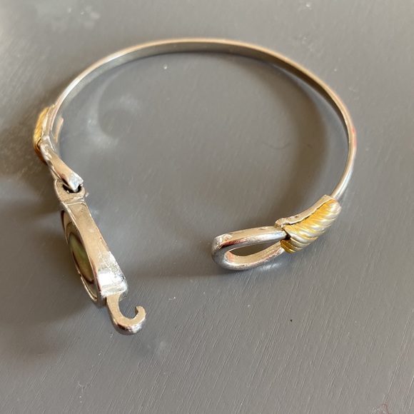 Vintage Avon Mother of Pearl Bracelet - Picture 6 of 8